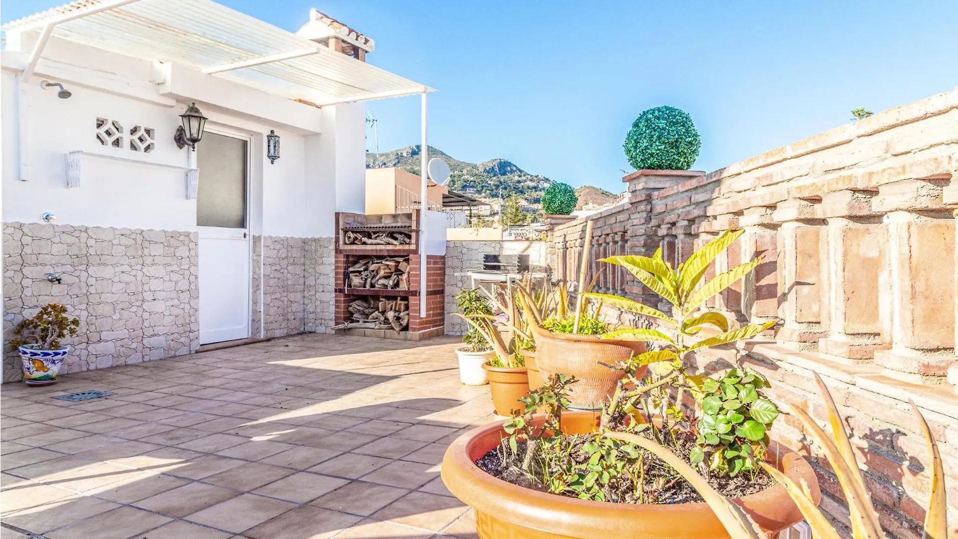 Stunning Home In Mlaga With 2 Bedrooms And Wifi Málaga 0*,  España